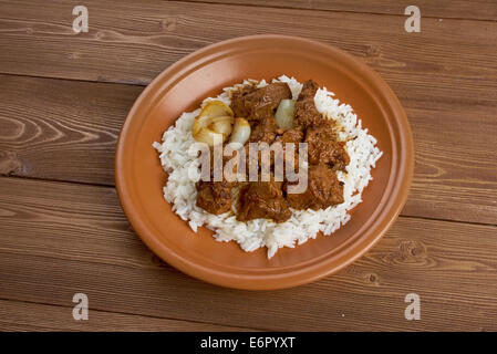 Marokkanische Tajine mit zartem Lammfleisch und Reis Stockfoto