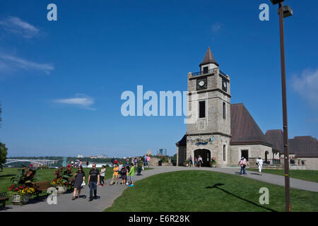 Eingang zu den überdachten Gang führt zu Table Rock Besucher in Niagara Falls, Ontario, Kanada. Tabelle Rock Welcome Center. Stockfoto