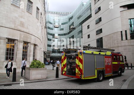 London, UK, 29. August 2014: Feuerwehr aufgerufen, um die BBC-Zentrale in Broadcasting House, Portland Place in London, Vereinigtes Königreich. Stockfoto