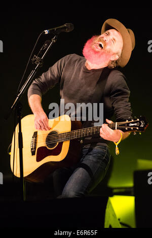 Rosa bärtigen Sänger und Rhythmus-Gitarrist Fran Healy von Travis, Bazant Pohoda Festival, Trencin, Slowakei, 11. Juli 2014 Stockfoto