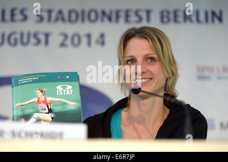 Berlin, Deutschland. 29. August 2014. Antje Moeldner-Schmidt, deutsche European Champion 2014 in 3000 Meter Hindernis-Parcours ist während einer ISTAF-Pressekonferenz in Berlin, Deutschland, 29. August 2014 abgebildet. Am 31. August 2014 statt die 73. ISTAF-Stadion-Festival findet im Olympiastadion in Berlin. Foto: Rainer Jensen/Dpa/Alamy Live-Nachrichten Stockfoto