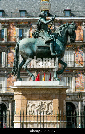 Das Reiterstandbild von Philipp III oder Felipe III, Plaza Mayor, Madrid, Comunidad de Madrid, Spanien Stockfoto