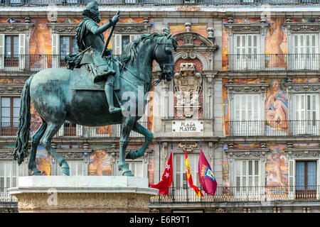 Das Reiterstandbild von Philipp III oder Felipe III, Plaza Mayor, Madrid, Comunidad de Madrid, Spanien Stockfoto