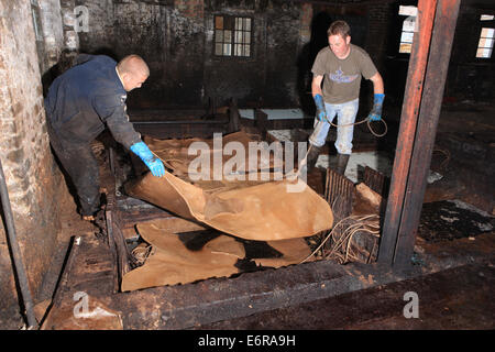 & K J Marktschreier das einzige Oak Bark Gerberei bleibt auf dem Lande am Colyton Devon Stockfoto