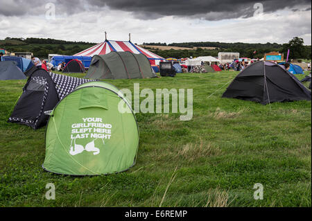 Stow Maries, UK. 29. August 2014. Teneral Areal voller Zelte auf dem Brownstock Festival. Das Brownstock-Festival feiert den 10. Jahrestag. Bildnachweis: Gordon Scammell/Alamy Live-Nachrichten Stockfoto