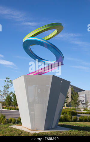 Drehkreise erzeugen eine optische Täuschung im Telus Spark Science Centre in Calgary, Kanada Stockfoto