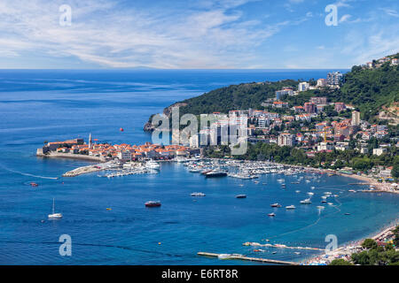 Draufsicht der Küste von Budva, Montenegro. Stockfoto