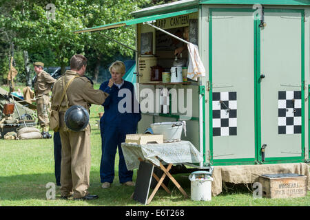 ARP. Air Raid Vorsichtsmaßnahmen an ein historisches Reenactment Kantine. Militärische Odyessy zeigen bei Detling, Kent, UK Stockfoto