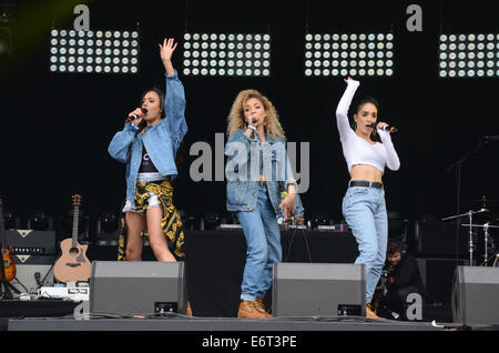 Fusion Festival, Birmingham, UK, Samstag, 30. August 2014, M.O führen ihre Reihe beim Fusion Festival im Cofton Park in Birmingham Credit: Kelly Rann/Alamy Live News Stockfoto