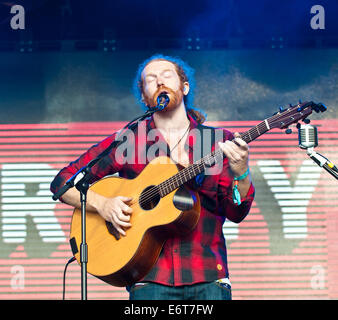 Royal Jersey Showground, Trinity, Jersey, 30. August 2014. Royal Jersey Showground, Trinity, Jersey. 30. August 2014. Jersey Live Festival Trinity Kanal Isles.Newton Faulkner erklingt in Jersey Live Festival Credit: Charlie Bryan/Alamy Live News Stockfoto