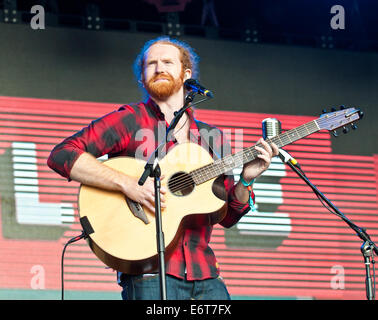 Royal Jersey Showground, Trinity, Jersey, 30. August 2014. Royal Jersey Showground, Trinity, Jersey. 30. August 2014. Jersey Live Festival Trinity Kanal Isles.Newton Faulkner erklingt in Jersey Live Festival Credit: Charlie Bryan/Alamy Live News Stockfoto