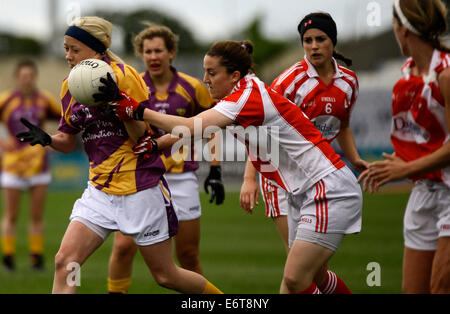 Leinster Damen Fußball Junior Football Finale Wexford V Louth in Portlaoise 13. Juli 2014 Stockfoto