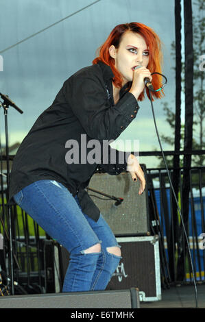 London, UK, 30. August 2014, Ren Harview führt in der Queen Elizabeth Olympic Park als Teil des Mayor of London Liberty Festival. Bildnachweis: JOHNNY ARMSTEAD/Alamy Live-Nachrichten Stockfoto