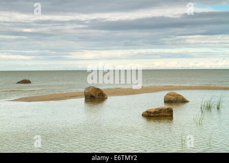 Felsen ins Meer. Aussichtspunkte in Europa Stockfoto