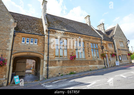 Das Museum im ehemaligen Gerichtsgebäude Mühlenweg Oundle Northamptonshire UK Stockfoto