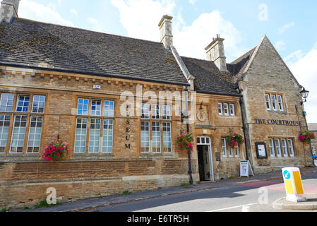 Das Museum im ehemaligen Gerichtsgebäude Mühlenweg Oundle Northamptonshire UK Stockfoto