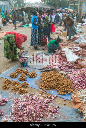 Jinka Markt, Omo-Tal, Äthiopien Stockfoto