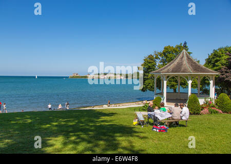 Queens Royal Park am Niagara River im Dorf von Niagara on the Lake in Ontario Kanada Stockfoto