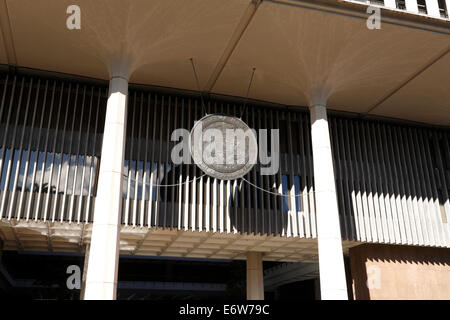 HONOLULU, HAWAII, 24. August 2014. Das große Siegel des Bundesstaates Hawaii des Hawaii State Capitol in Honolulu, Hawaii. Stockfoto