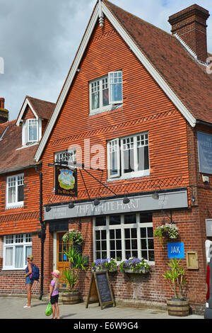 17. Jahrhundert The White Hart Inn, Queen Street, Arundel, West Sussex, England, Vereinigtes Königreich Stockfoto