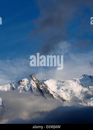 Aiguille du Midi aus Le Charlanon, Tour Mont Blanc, Chamonix, Frankreich Stockfoto