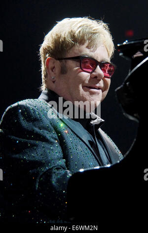 Elton John führt live im Konzert am FirstOntario Zentrum Featuring: Elton John Where: Toronto, Kanada: 9. Februar 2014 Stockfoto