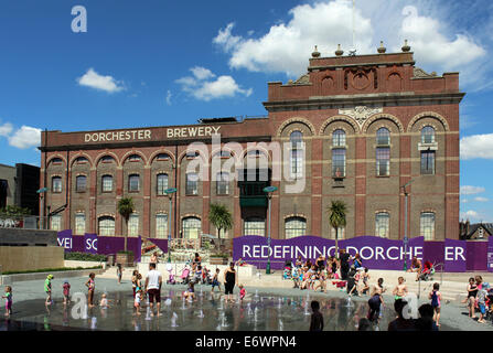 England-Dorset-Dorchester der ehemaligen Brauerei Eldridge Pope. Die ehemalige Brauerei wird in ein Freizeit- und Wohnbereich verwandelt Stockfoto