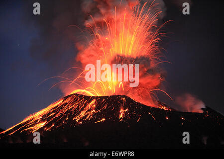 Tavurvur Vulkan, Rabaul, East New Britain, Papua-Neuguinea, Pazifik Stockfoto