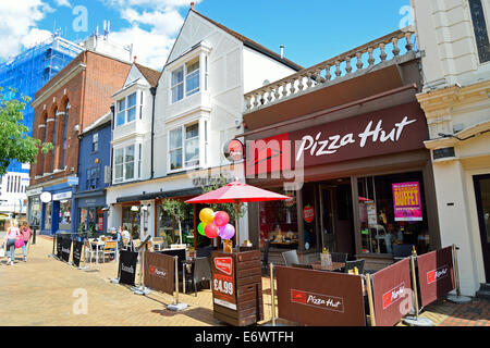 Pizza Hut Restaurant, Moulsham Street, Chelmsford, Essex, England, Vereinigtes Königreich Stockfoto