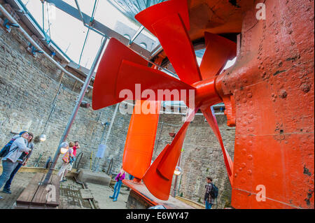 Die erhaltenen SS Great Britain sitzt jetzt in einem klimatisierten Trockendock Stockfoto