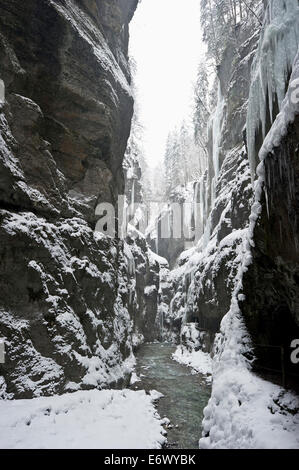 Partnachklamm im Winter, Garmisch-Partenkirchen, Bayern, Deutschland Stockfoto