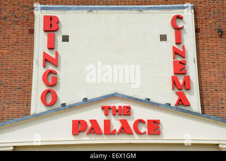 Art-Deco-Palast Kino & Bingo-Halle, Crescent Road, Felixstowe, Suffolk, England, Vereinigtes Königreich Stockfoto