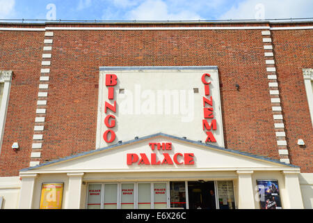 Art-Deco-Palast Kino & Bingo-Halle, Crescent Road, Felixstowe, Suffolk, England, Vereinigtes Königreich Stockfoto