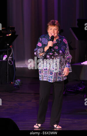 HELEN REDDY führt In Las Vegas erstmals In 20 Jahren bei Orleans Hotel & Casino In Las Vegas, NV auf 15.02.14 mit: Helen Reddy wo: Las Vegas, Nevada, Vereinigte Staaten, wann: 16. Februar 2014 Stockfoto