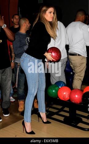 Die Robin Hood Projekt Celebrity Bowling im Bowling Alley mit Pinz: Khloe Kardashian wo: Studio City, Kalifornien, Vereinigte Staaten, wann: 15. Februar 2014 Stockfoto