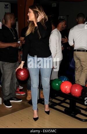 Die Robin Hood Projekt Celebrity Bowling im Bowling Alley mit Pinz: Khloe Kardashian wo: Studio City, Kalifornien, Vereinigte Staaten, wann: 15. Februar 2014 Stockfoto