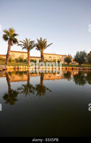 Haupthaus und Pool von Sa Franquesa Nova Hotel, Hotel Rural, Landhotel zwischen Villafranca de Bonany und Manacor, Mallorca Stockfoto