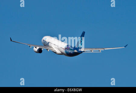 Air Transat-Airbus A330-243, Gatwick Flughafen, West Sussex, England Stockfoto