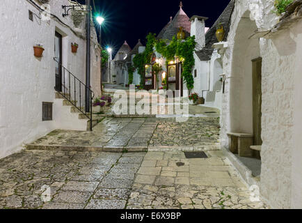 Trulli, Trullo Siedlung, Bezirk Rione Monti, Via Monte San Michele, Alberobello, Valle d ' Itria, Trulli-Tal, Apulien, Italien Stockfoto