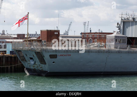 HMS Lancaster 'Duke' Klasse Typ 23 Fregatte F229 Portsmouth dockt Stockfoto