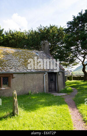 Die Kirche von St. Olaf, Wasdale Head, Nationalpark Lake District, Cumbria, England, UK. Stockfoto