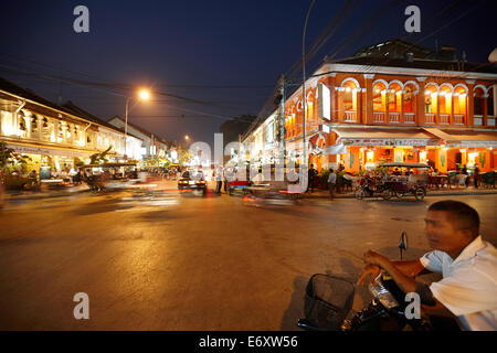 Straße Landschaft im französischen Viertel der alten Stadt, Siem Reap, Kambodscha Stockfoto