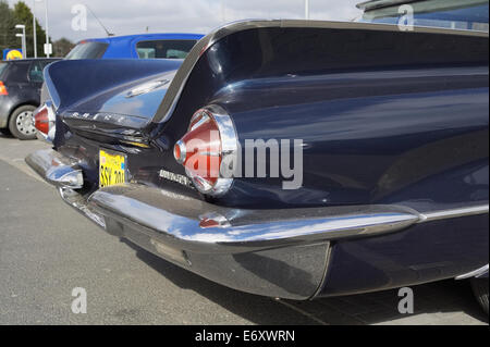 Rückansicht mit Heckflossen der späten 50er 60er Buick Invicta Stockfoto