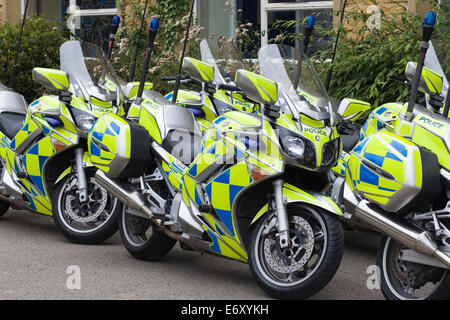 Police Patrol Motorräder mit reflektierenden Battenburg Markierungen Stockfoto