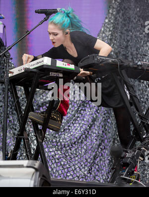 Philadelphia, Pennsylvania, USA. 31. August 2014. Musiker GRIMES tritt am Budweiser gebildet in Amerika Festival in der Innenstadt von Philadelphia, Pennsylvania Credit: Daniel DeSlover/ZUMA Draht/Alamy Live News Stockfoto