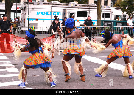 New York, New York, USA. 1. September 2014. Westindische Day Parade auf Eastern Parkway in Brooklyn. Etwa 1 Million Menschen aus Jamaika, Barbados, Haiti und anderswo in der Karibik besuchen diese Straße Jahresfeier Credit: John Marshall Mantel/ZUMA Draht/Alamy Live News Stockfoto