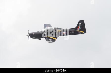 Kurzes Tucano T1 ZF295 und kurze Tucano T1 ZF407 The Short Tucano ist ein zweisitziges Turboprop grundlegende Trainer von Short Brothers i. gebaut Stockfoto