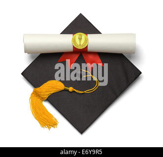 Schwarze Graduierung Hut mit Gold Quaste und Diplom, Isolated on White Background. Stockfoto