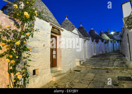 Italien Apulien Apulien Alberobello Trulli Häuser. Die Trulli Stadtteil Monti Stockfoto