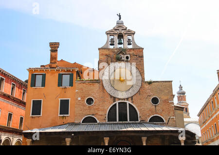 Die Glocke der Kirche San Giacomo di Rialto, Venedig, Italien Stockfoto